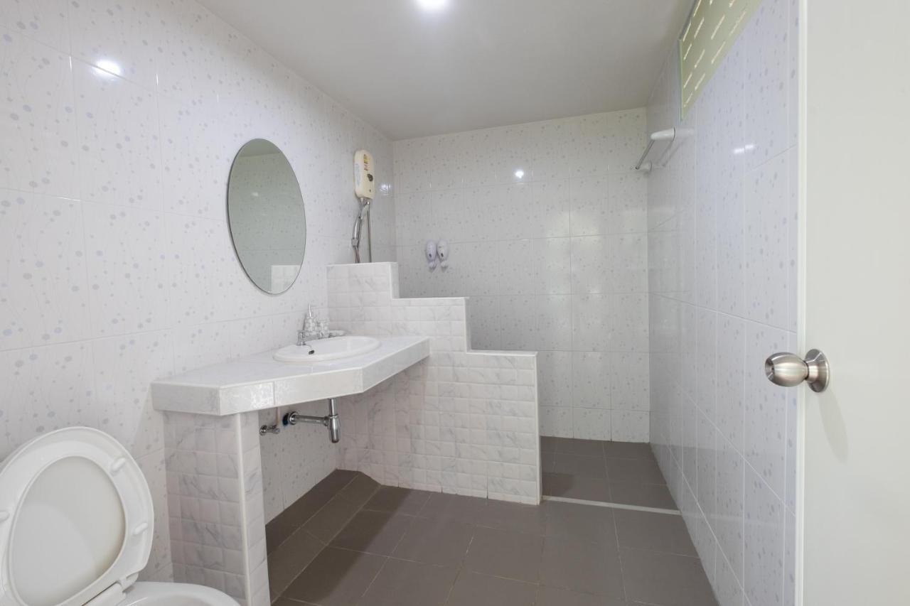 Feel Like Home แบบบ้านบ้าน Talat Amphoe Nakhon Chai Si Εξωτερικό φωτογραφία
